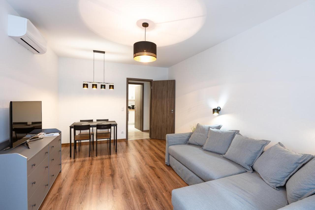 Appartamento Modern & Newly Built With Private Garage *